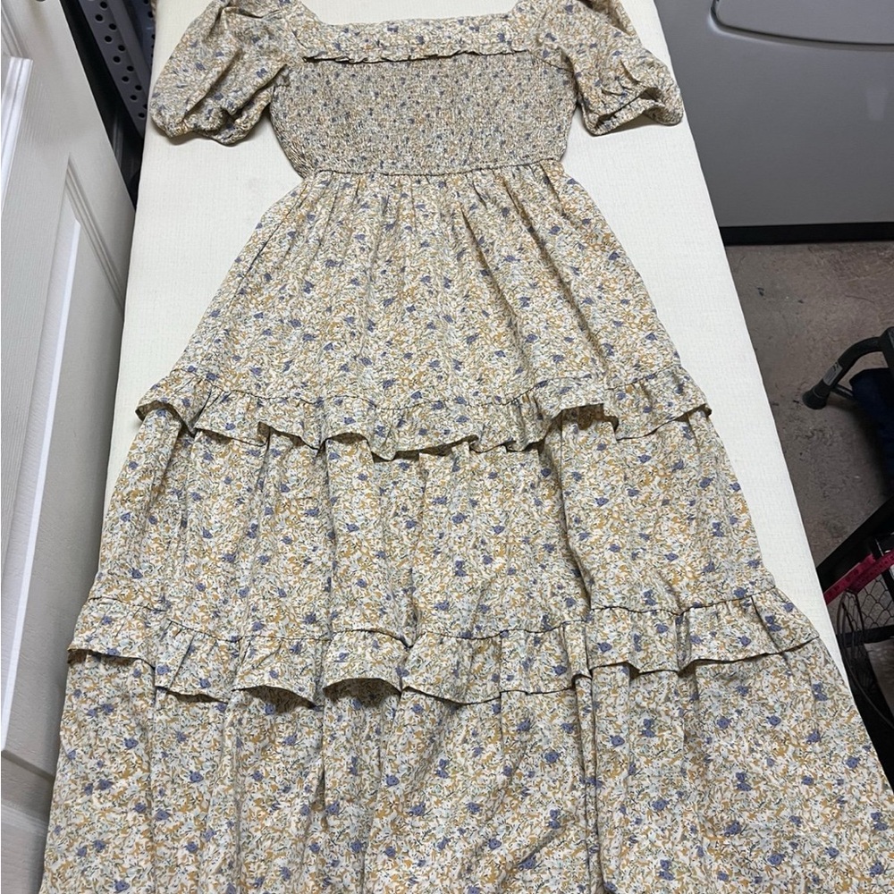 Calista S mustard floral smocked tiered midi dress with pockets - Picture 3 of 12